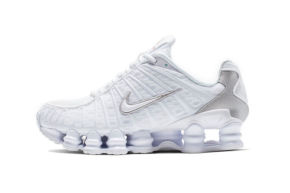 white nike shox for men